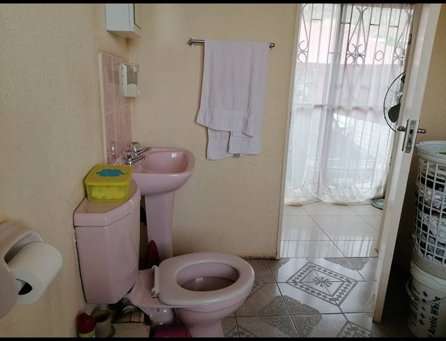 3 BEDROOM HOUSE FOR SALE IN TLHABANE WEST